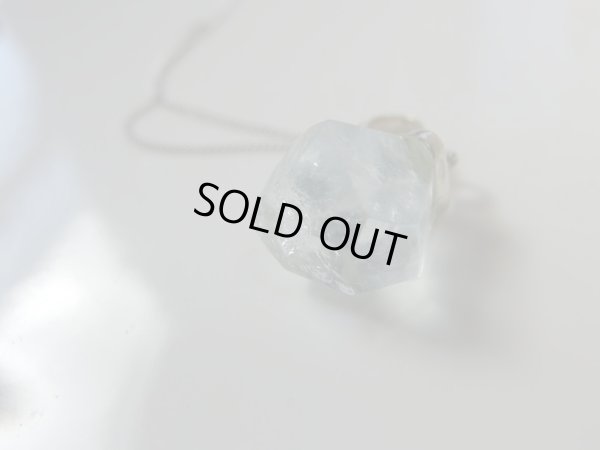 画像9: （稀少）　美しきアクアマリン結晶のカット&磨き石のペンダントトップ　22カラット　