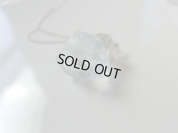 画像8: （稀少）　美しきアクアマリン結晶のカット&磨き石のペンダントトップ　22カラット　