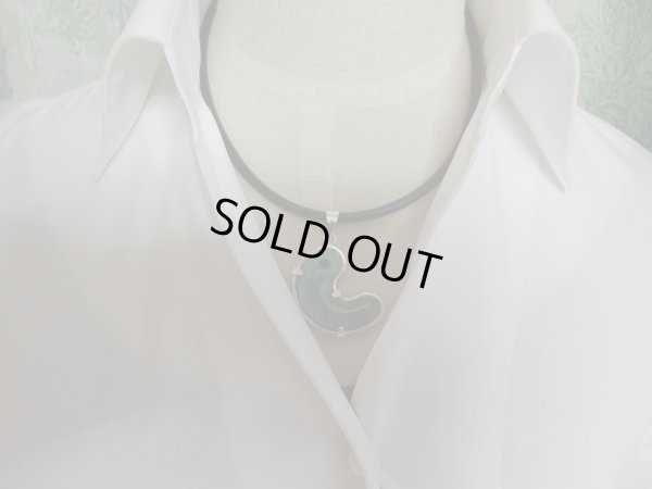 画像19: 特製「Russian　WILD」　稀少美ロシア原産硬玉勾玉翡翠を銀作家さんに頼んで超技工堅牢銀製ペンダントにいたしました。