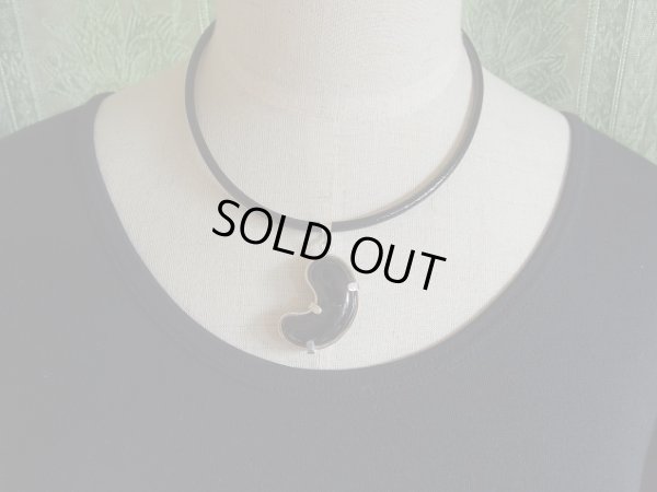 画像3: 当店　オリジナル加工　天然モリオン勾玉　純銀と本革ネックレス　