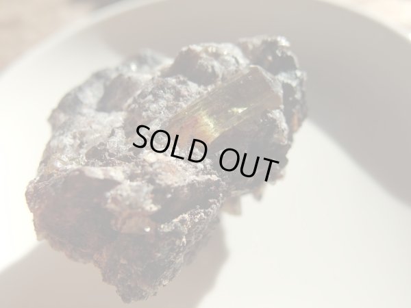 画像2: 稀少美結晶　premiumグリーンアパタイト母岩付き結晶原石　他多数結晶入り