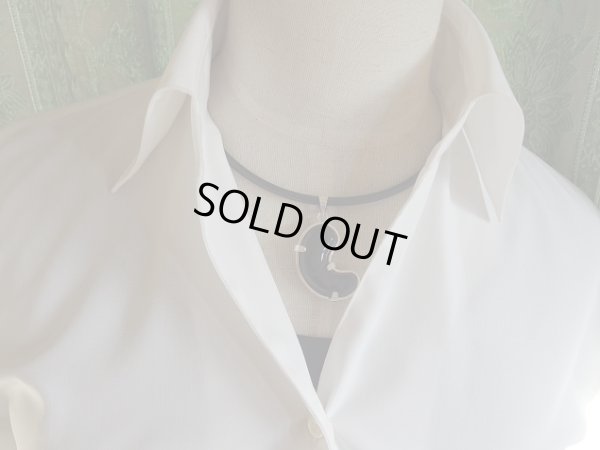 画像4: 当店　オリジナル加工　天然モリオン勾玉　純銀と本革ネックレス　