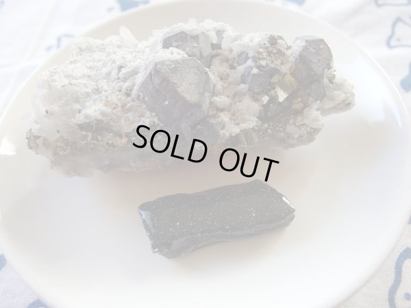 画像3: ヘマタイト　パイライト　クォーツ共生型　クラスター　＋スペキュライト　set