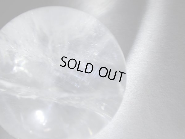 画像13: クレパスキュラークォーツ　（エンジェルラダークォーツ）　スフィア　55ミリ玉　遊色入り　天使と女神の共演水晶