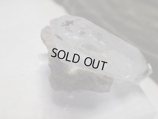 画像9: 特選美　　希少　四川産母岩付き水晶結晶　遊色入り