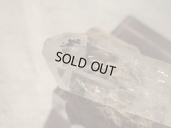 画像11: 特選美　　希少　四川産母岩付き水晶結晶　遊色入り