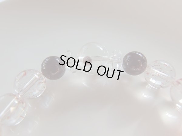 画像17:  clusetr of  red planets NO2   