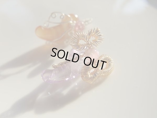 画像10: 勾玉エンジェルとバタフライとサメ牙と琥珀のネックレス　