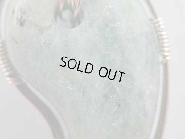 画像19: アクアの雫　アクアマリン勾玉とクリアブルーアクアマリンのオリジナルワイヤ巻　ペンダントトップ　