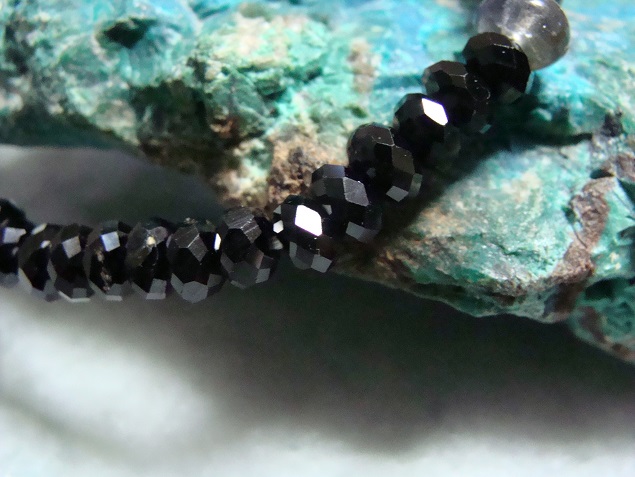 画像: BLACK　SPINEL　宇宙と水の惑星地球　