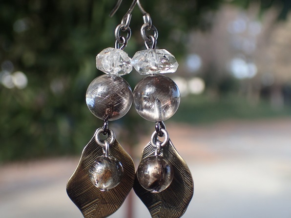 画像1: 珠玉の高品質　プラチナルチルクォーツと天然両剣水晶の特製ピアス　特価