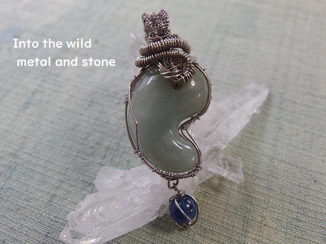 INTO THE WILD Jadeite＆Kyanite Metal ＆ Stone オリジナルペンダント